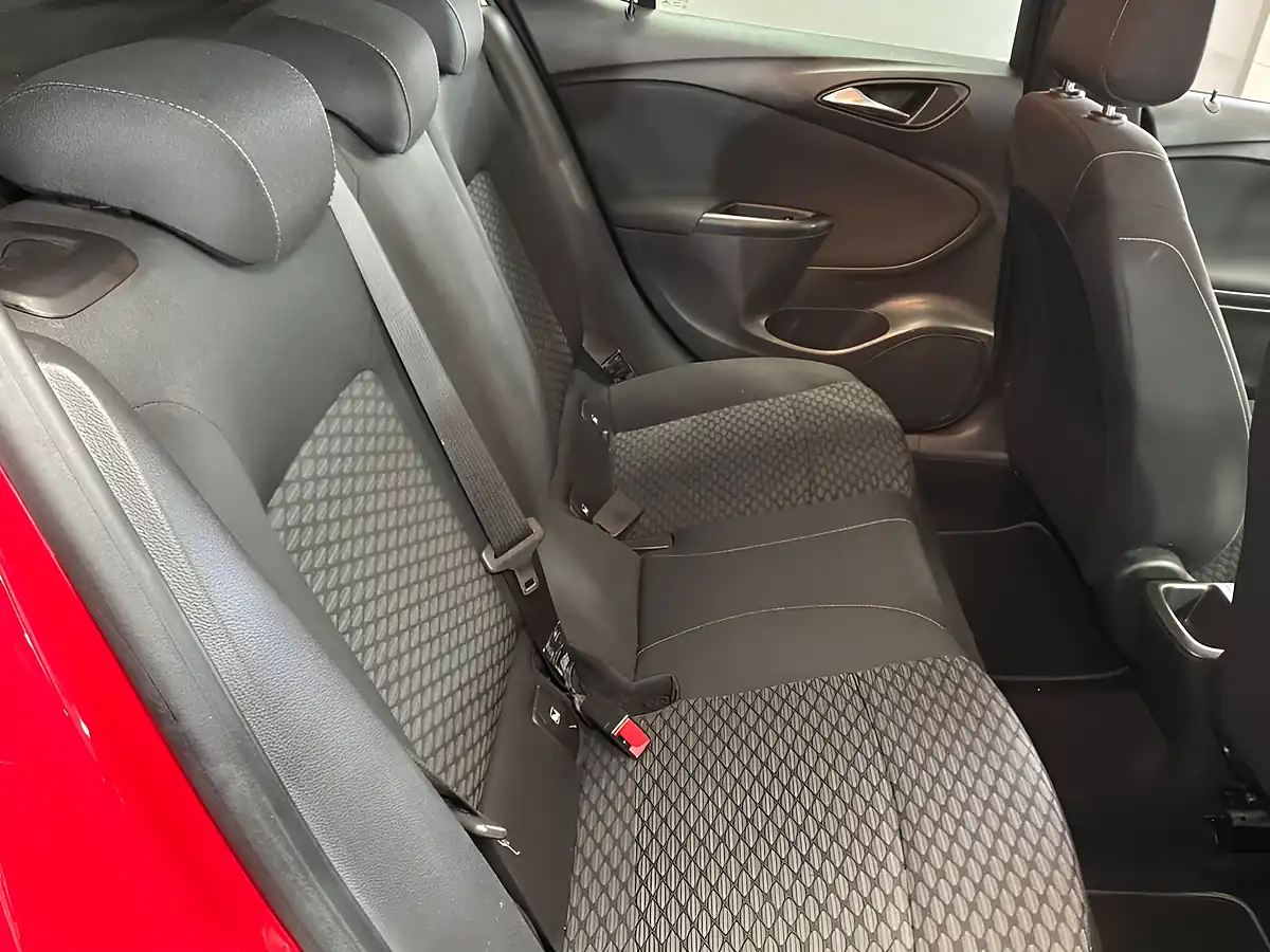 Used 2016 Vauxhall Astra Energy Red - Interior and Exterior details 3