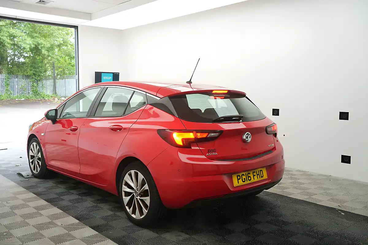 Used 2016 Vauxhall Astra Energy Red - Interior and Exterior details 3