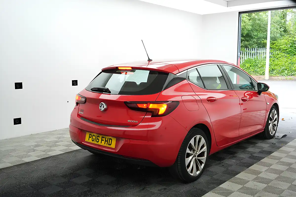 Used 2016 Vauxhall Astra Energy Red - Interior and Exterior details 4