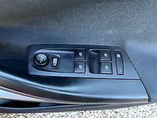 Used 2016 Vauxhall Astra Energy Red - Interior and Exterior details 15