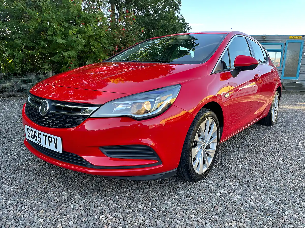 Used 2016 Vauxhall Astra Energy Red - Interior and Exterior details 2