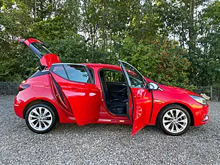 Used 2016 Vauxhall Astra Energy Red - Interior and Exterior details 7