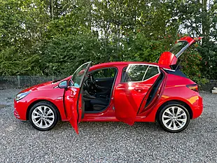 Used 2016 Vauxhall Astra Energy Red - Interior and Exterior details 8