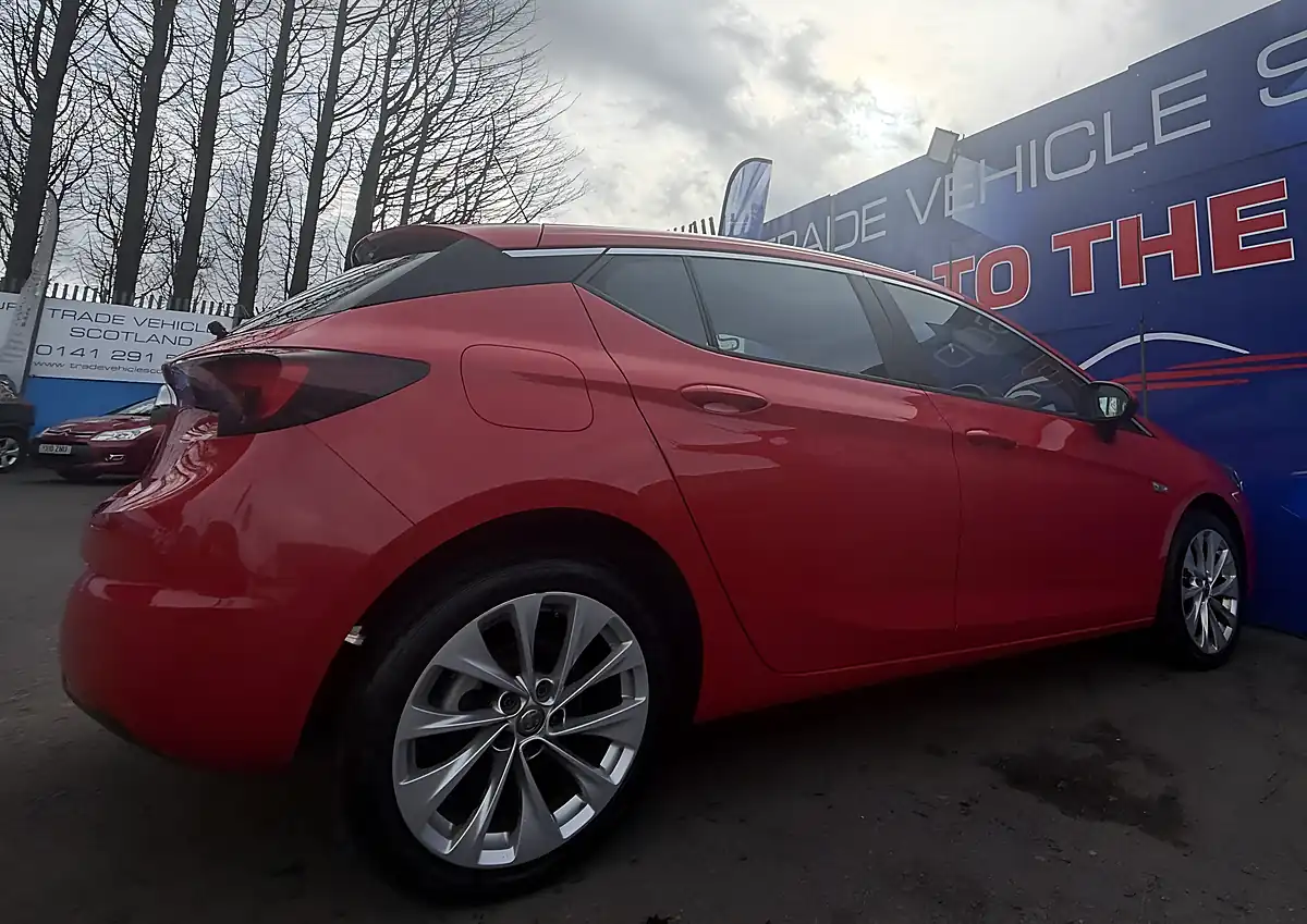 Used 2016 Vauxhall Astra Energy Red - Interior and Exterior details 11