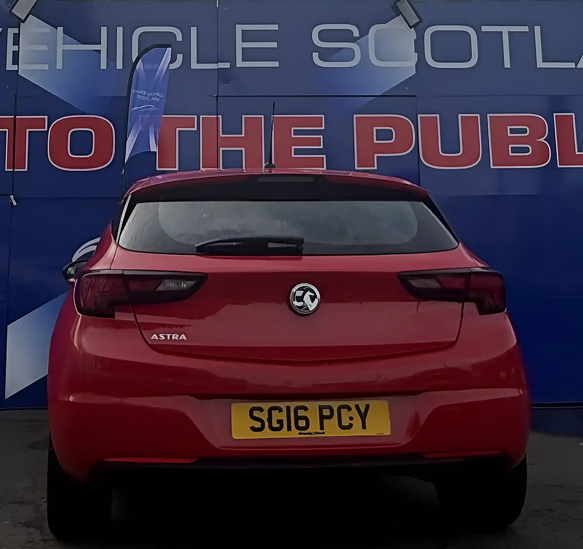 Used 2016 Vauxhall Astra Energy Red - Interior and Exterior details 12