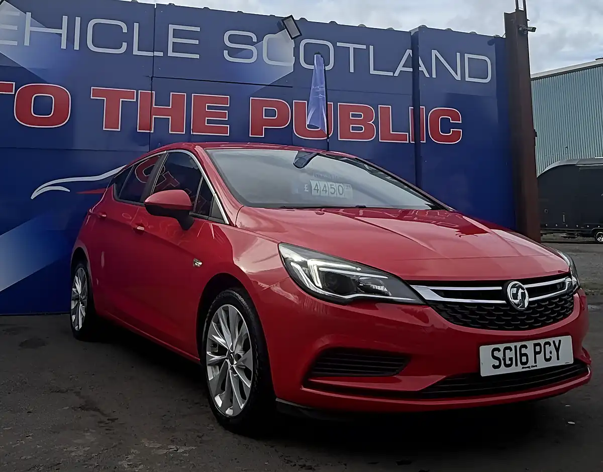 Used 2016 Vauxhall Astra Energy Red - Interior and Exterior details 6