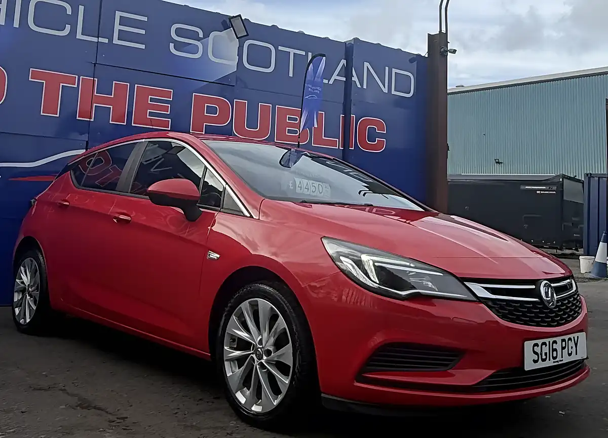 Used 2016 Vauxhall Astra Energy Red - Interior and Exterior details 7