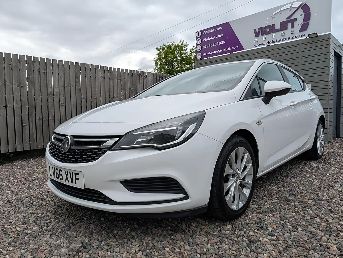Used 2016 Vauxhall Astra Energy White - Interior and Exterior details 3