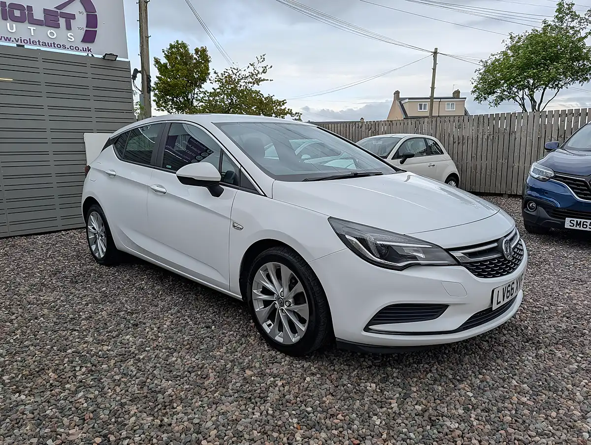 Used 2016 Vauxhall Astra Energy White - Interior and Exterior details 7