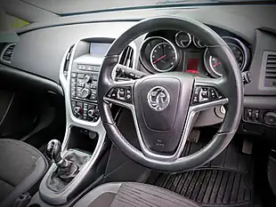 Used 2016 Vauxhall Astra Excite White - Interior and Exterior details 12