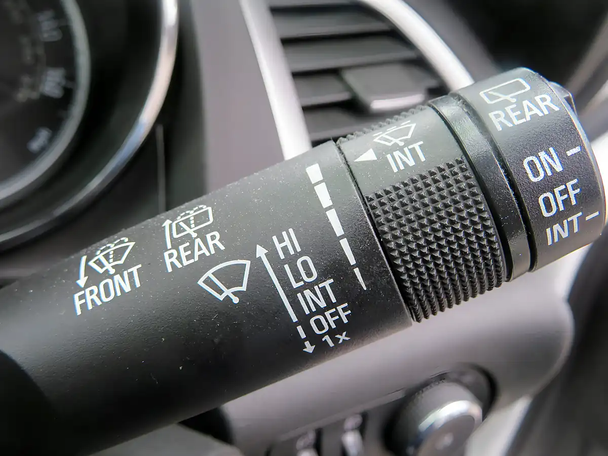 Used 2016 Vauxhall Astra Excite White - Interior and Exterior details 14