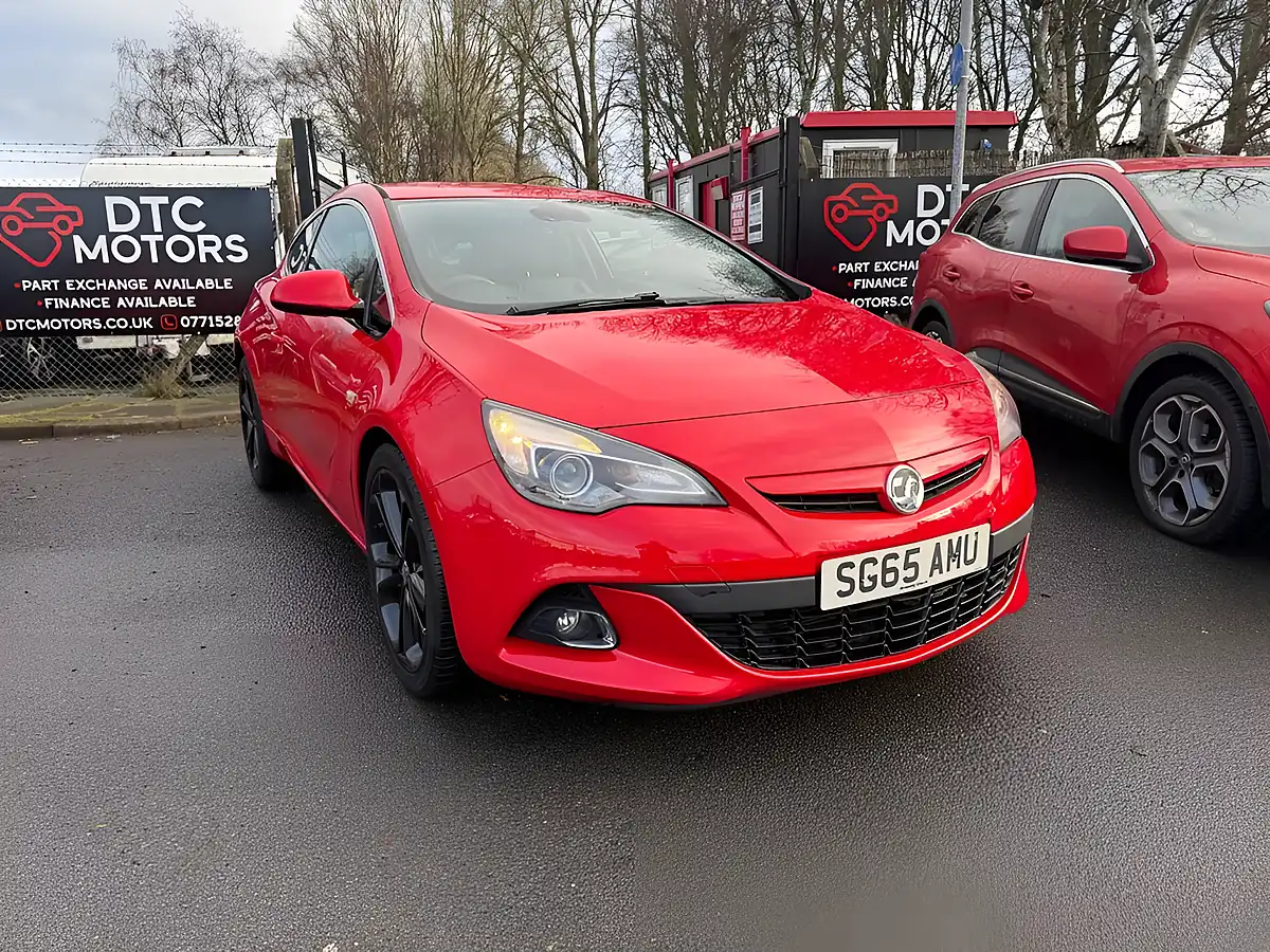 Used 2016 Vauxhall Astra Gtc Limited Edition Red - Front View