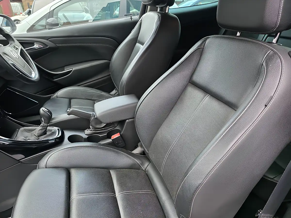 Used 2016 Vauxhall Astra Gtc Limited Edition Silver - Interior and Exterior details 18