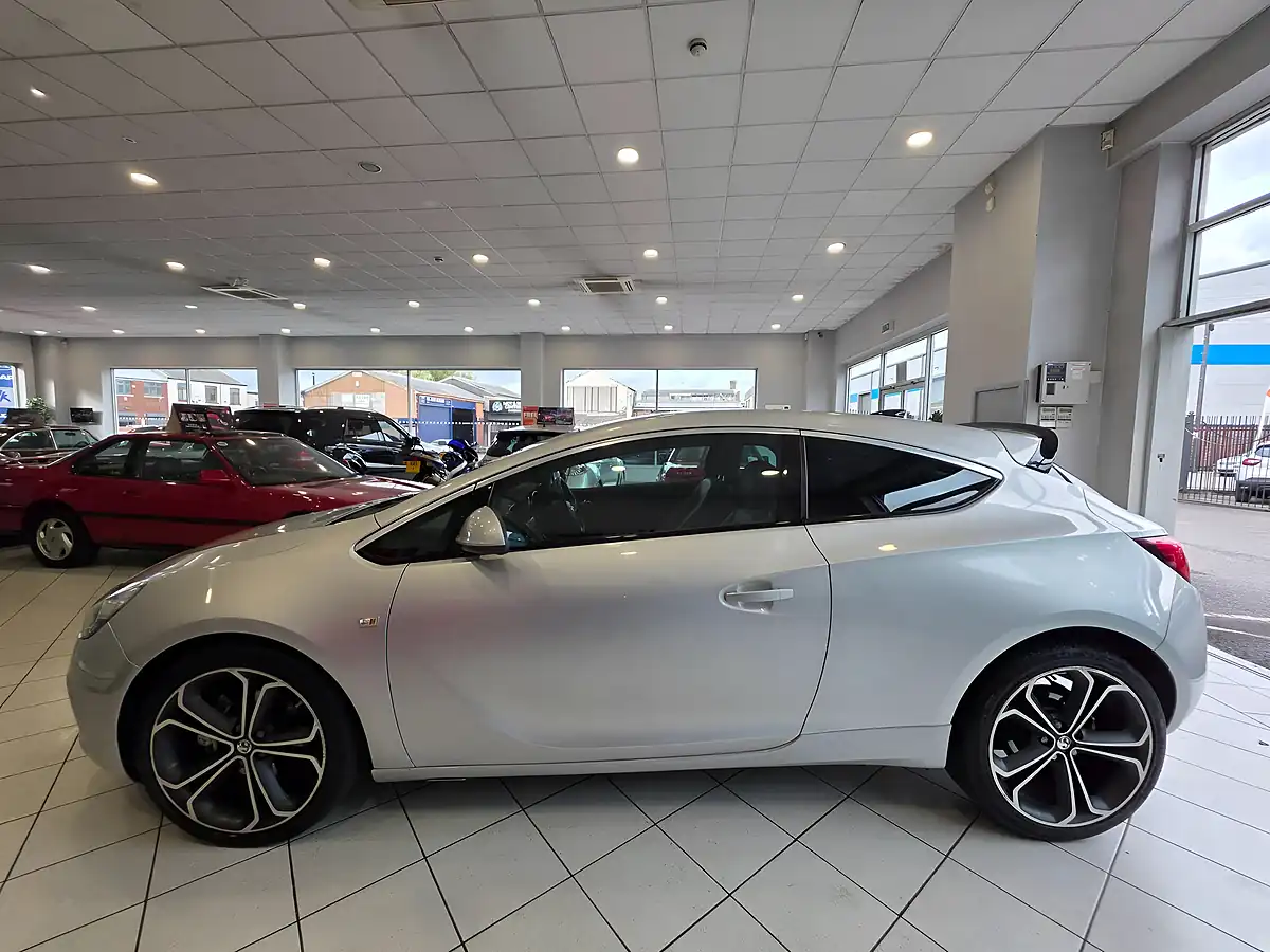 Used 2016 Vauxhall Astra Gtc Limited Edition Silver - Interior and Exterior details 6