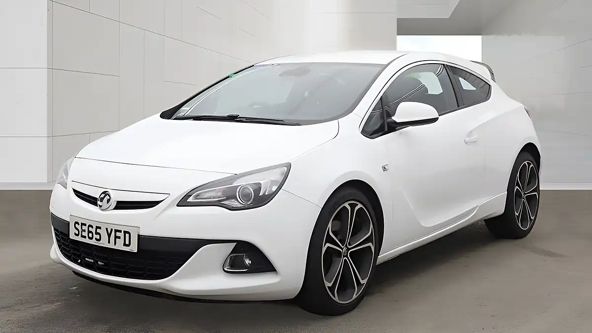 Used 2016 Vauxhall Astra Gtc Limited Edition White - Interior and Exterior details 19