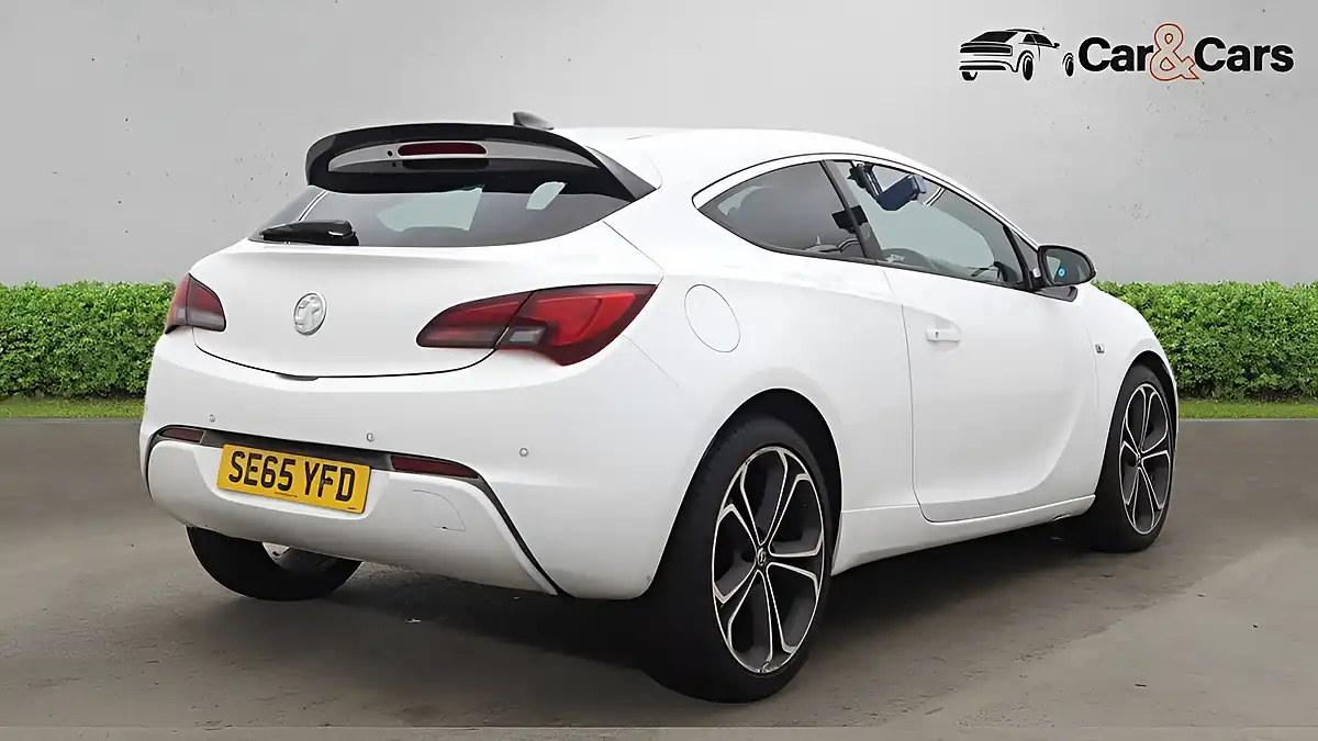 Used 2016 Vauxhall Astra Gtc Limited Edition White - Interior and Exterior details 4