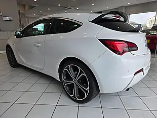Used 2016 Vauxhall Astra Gtc Limited Edition White - Interior and Exterior details 3