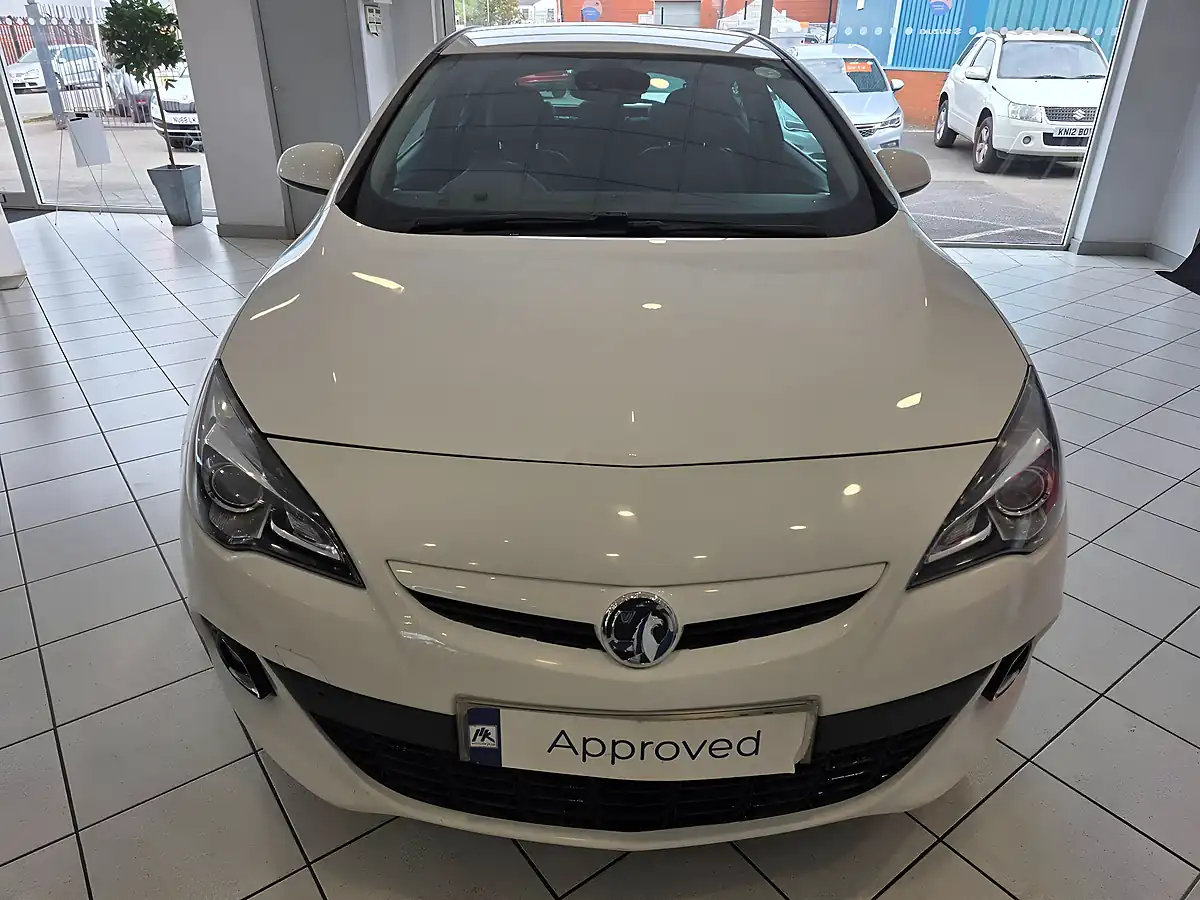 Used 2016 Vauxhall Astra Gtc Limited Edition White - Interior and Exterior details 5
