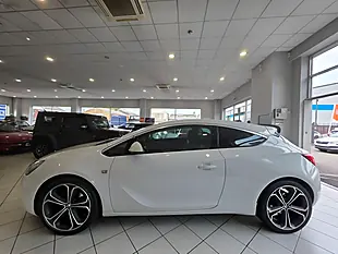 Used 2016 Vauxhall Astra Gtc Limited Edition White - Interior and Exterior details 6
