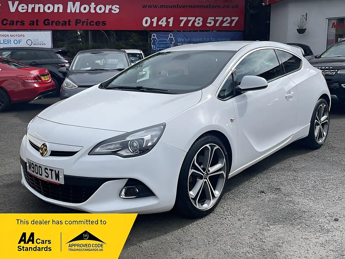 Used 2016 Vauxhall Astra Gtc Limited Edition White - Front View