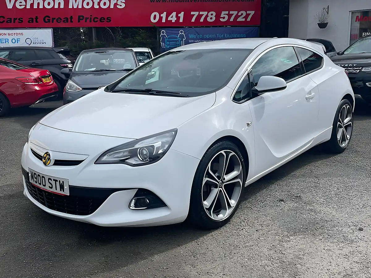 Used 2016 Vauxhall Astra Gtc Limited Edition White - Interior and Exterior details 4