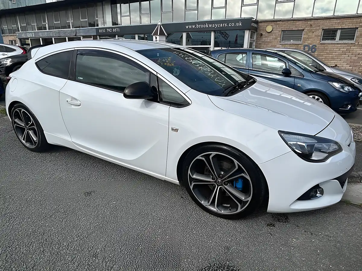 Used 2016 Vauxhall Astra Gtc Limited Edition White - Interior and Exterior details 12