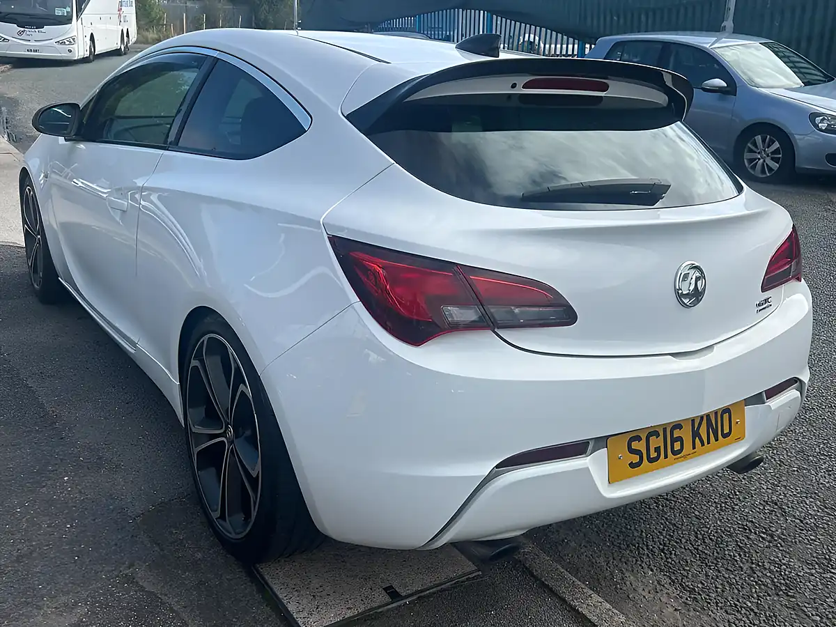 Used 2016 Vauxhall Astra Gtc Limited Edition White - Interior and Exterior details 16