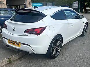 Used 2016 Vauxhall Astra Gtc Limited Edition White - Interior and Exterior details 4