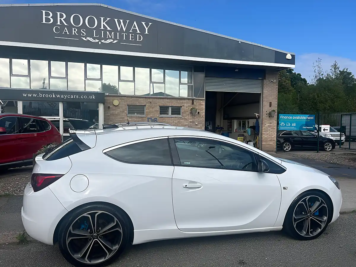 Used 2016 Vauxhall Astra Gtc Limited Edition White - Interior and Exterior details 5