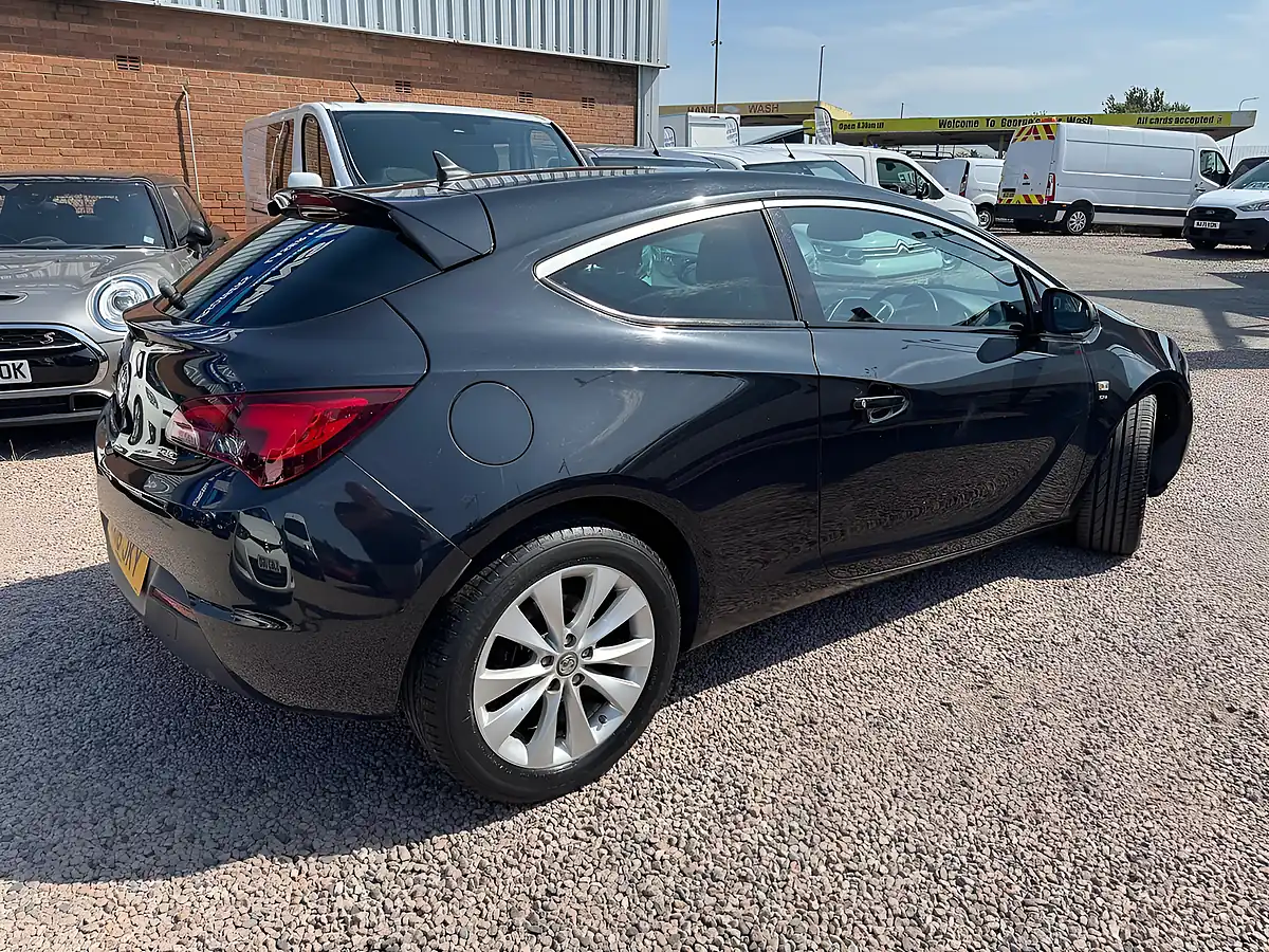 Used 2016 Vauxhall Astra Gtc Sri Black - Interior and Exterior details 4