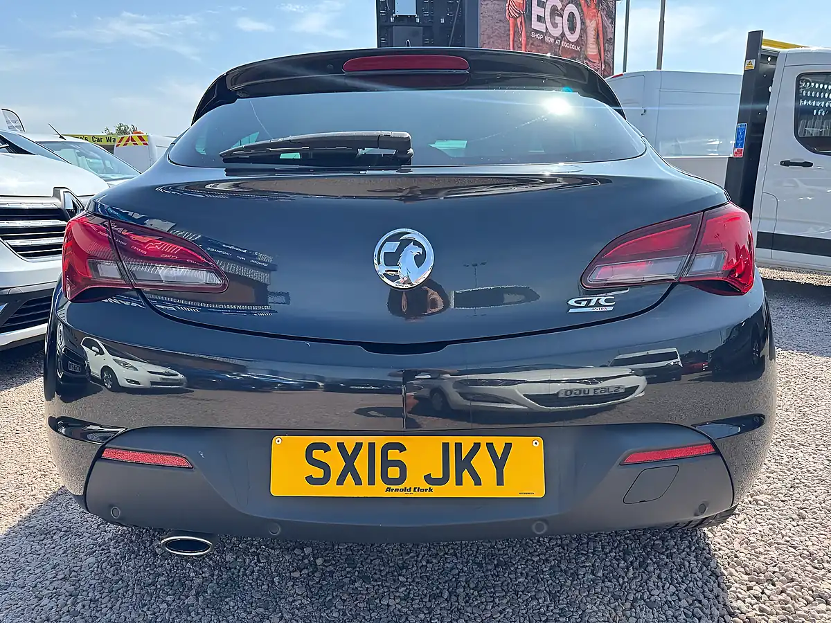 Used 2016 Vauxhall Astra Gtc Sri Black - Interior and Exterior details 8
