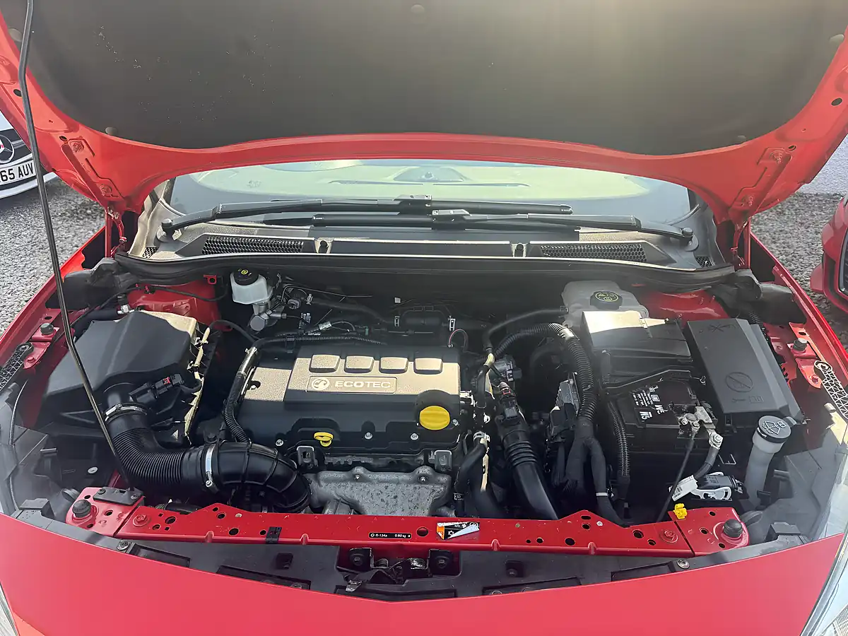 Used 2016 Vauxhall Astra Gtc Sri Red - Interior and Exterior details 11