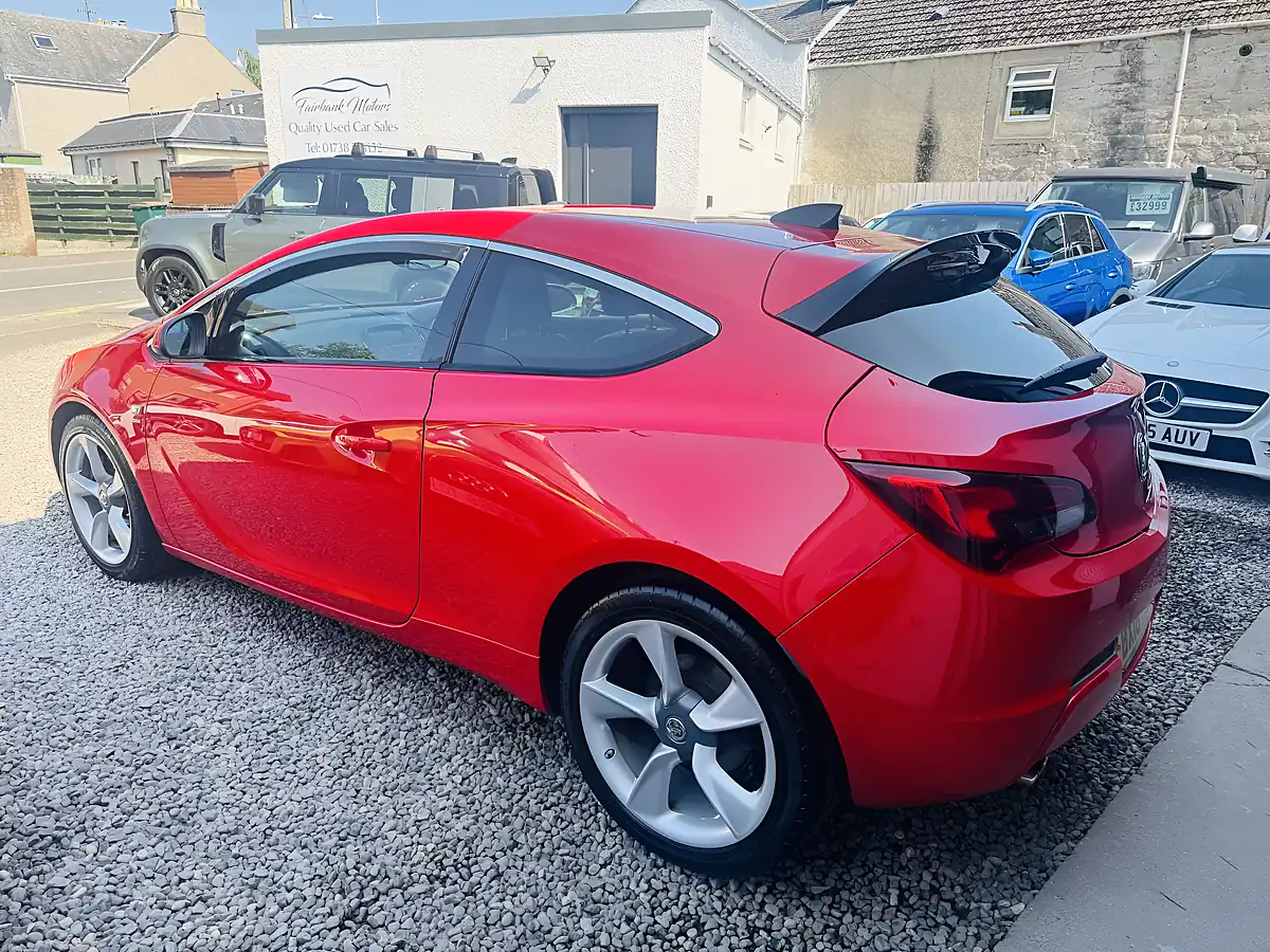 Used 2016 Vauxhall Astra Gtc Sri Red - Interior and Exterior details 3