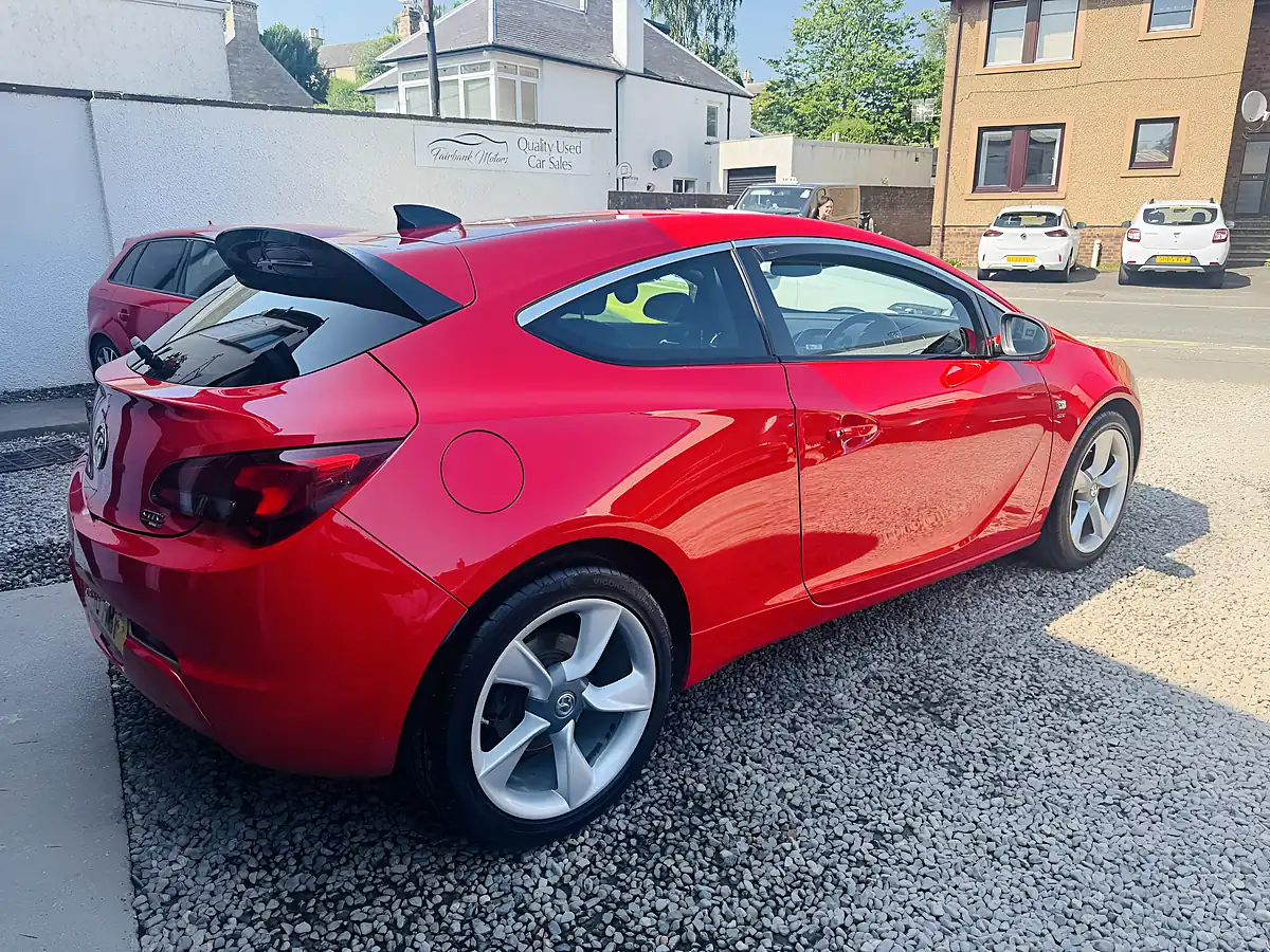 Used 2016 Vauxhall Astra Gtc Sri Red - Interior and Exterior details 4