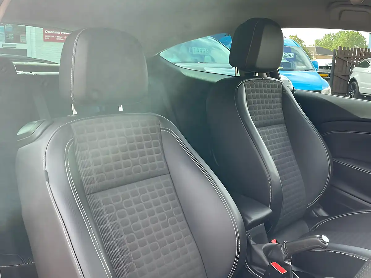 Used 2016 Vauxhall Astra Gtc Sri Red - Interior and Exterior details 13
