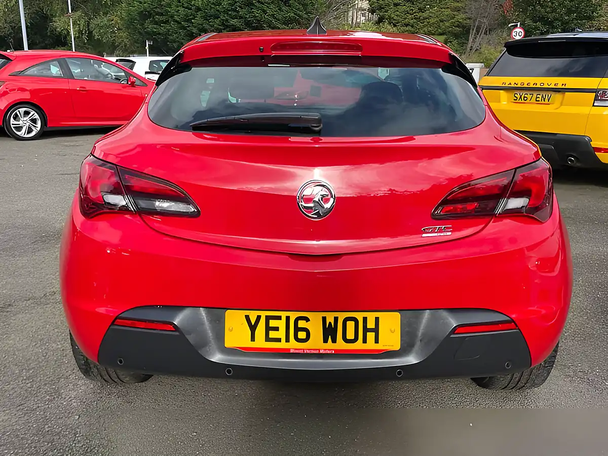 Used 2016 Vauxhall Astra Gtc Sri Red - Interior and Exterior details 8