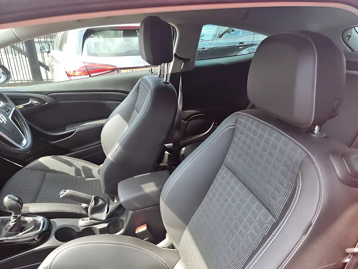 Used 2016 Vauxhall Astra Gtc Sri Red - Interior and Exterior details 18