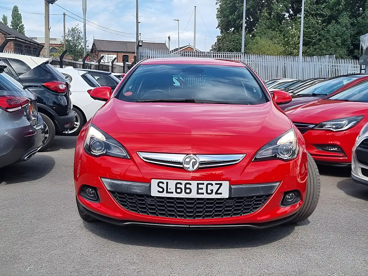 Used 2016 Vauxhall Astra Gtc Sri Red - Interior and Exterior details 3
