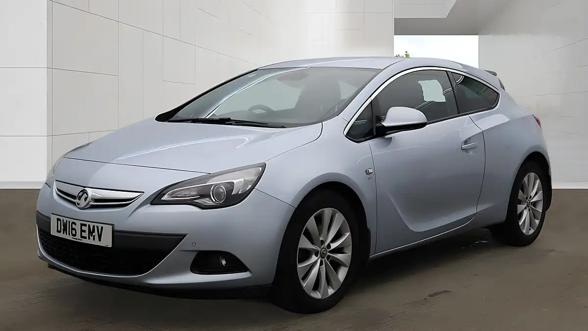 Used 2016 Vauxhall Astra Gtc Sri Silver - Interior and Exterior details 2