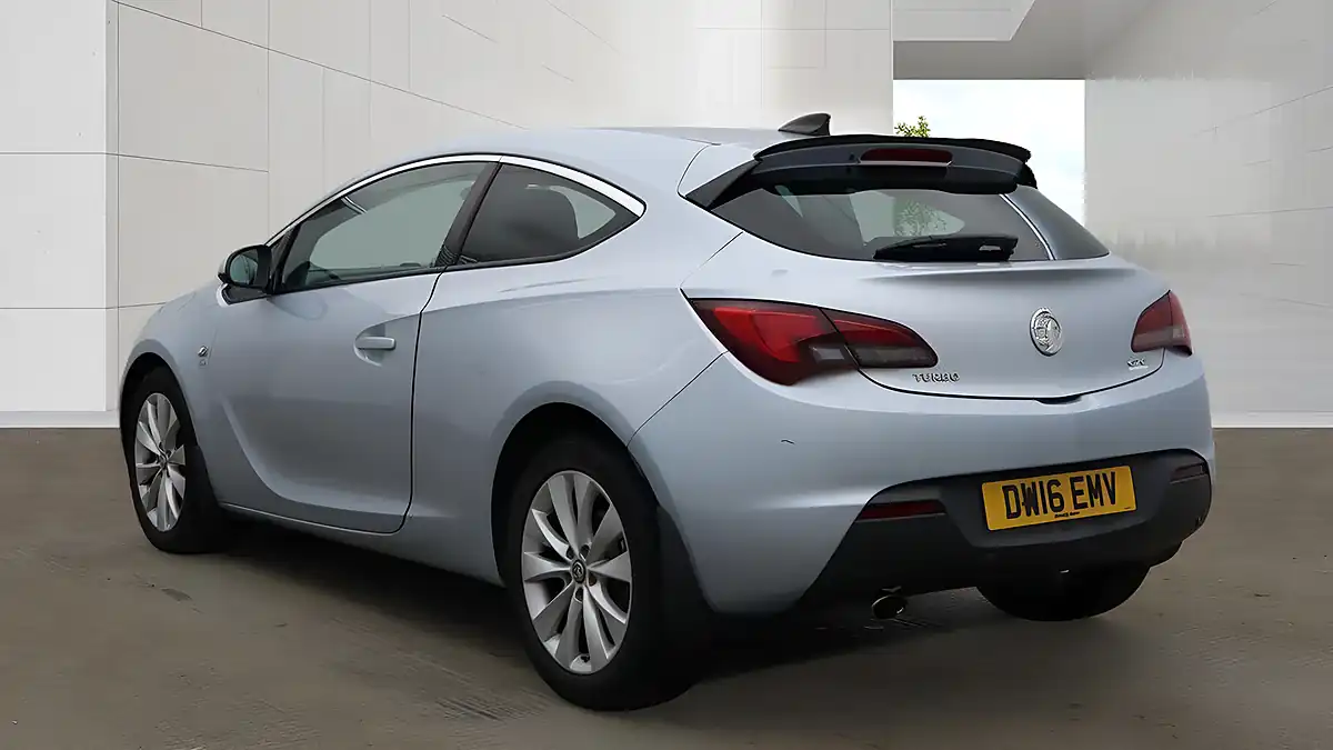 Used 2016 Vauxhall Astra Gtc Sri Silver - Interior and Exterior details 5