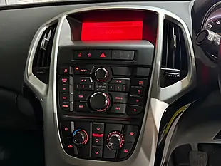 Used 2016 Vauxhall Astra Gtc Sri White - Interior and Exterior details 10