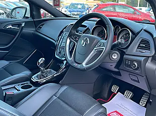 Used 2016 Vauxhall Astra Gtc Vxr White - Interior and Exterior details 11