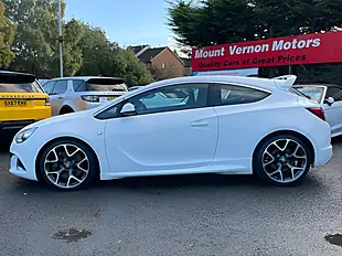 Used 2016 Vauxhall Astra Gtc Vxr White - Interior and Exterior details 3