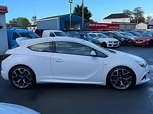 Used 2016 Vauxhall Astra Gtc Vxr White - Interior and Exterior details 7