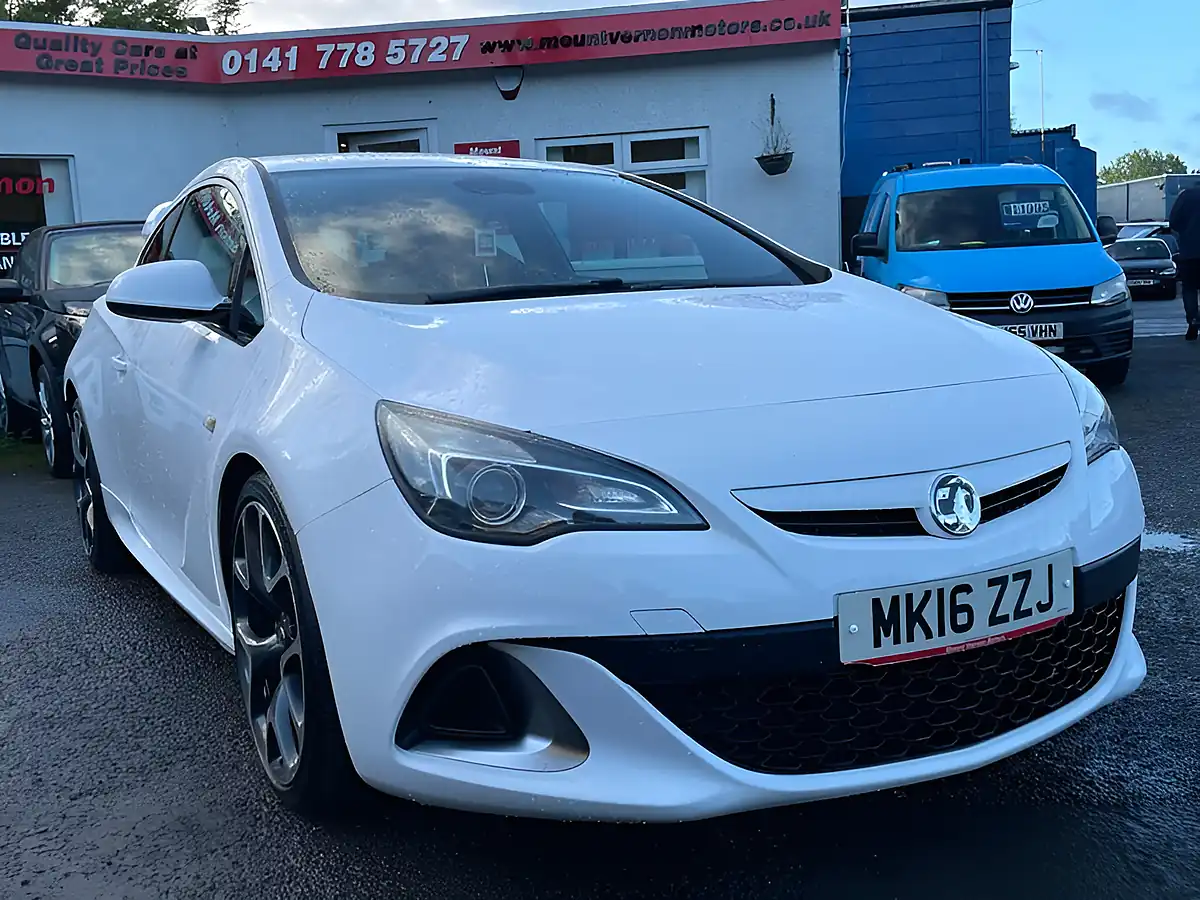 Used 2016 Vauxhall Astra Gtc Vxr White - Interior and Exterior details 8