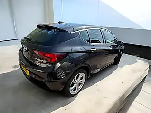 Used 2016 Vauxhall Astra Sri Black - Interior and Exterior details 10