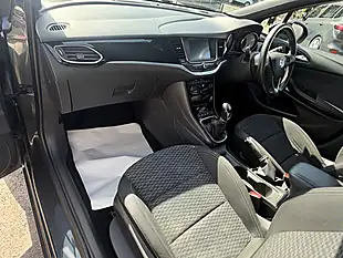 Used 2016 Vauxhall Astra Sri Black - Interior and Exterior details 11