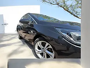 Used 2016 Vauxhall Astra Sri Black - Interior and Exterior details 5