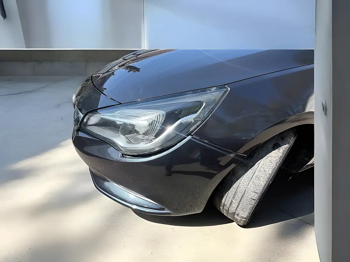 Used 2016 Vauxhall Astra Sri Black - Interior and Exterior details 8