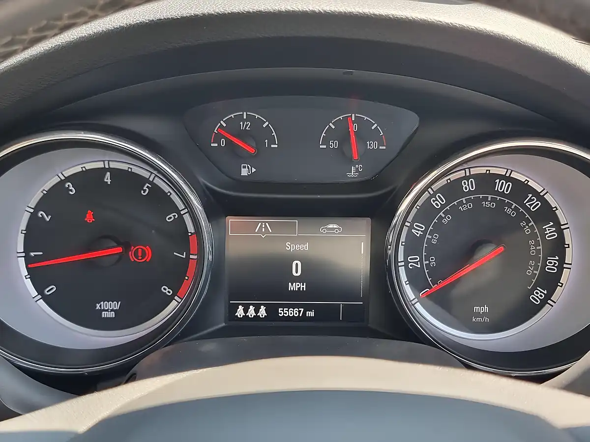 Used 2016 Vauxhall Astra Sri Black - Interior and Exterior details 13